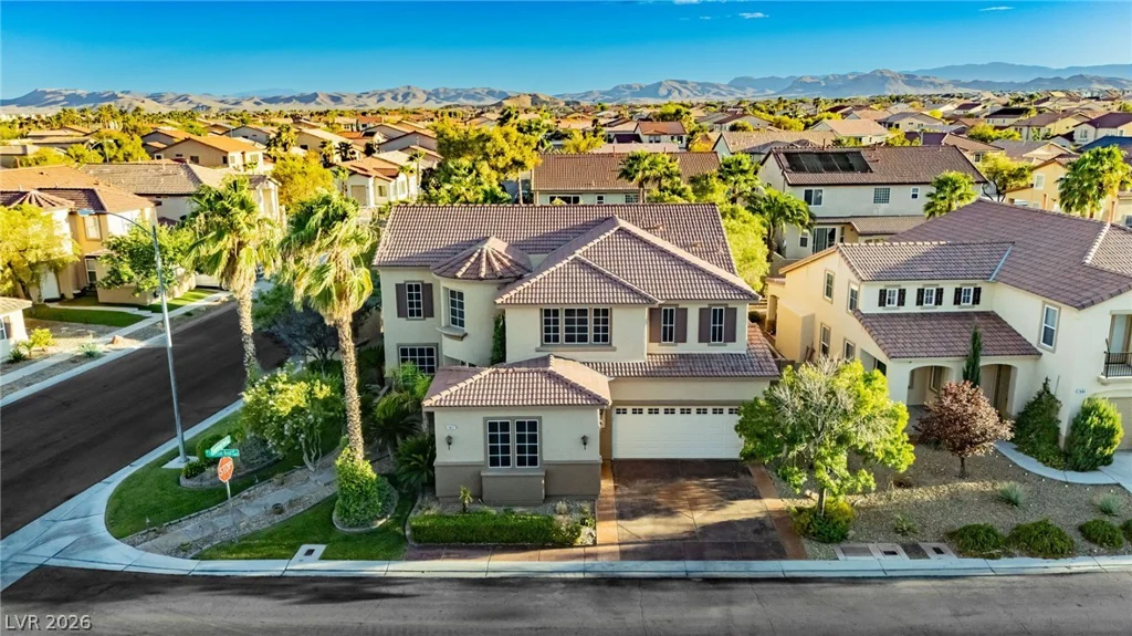 7427 Tomahawk Bend, Las Vegas, NV 89113