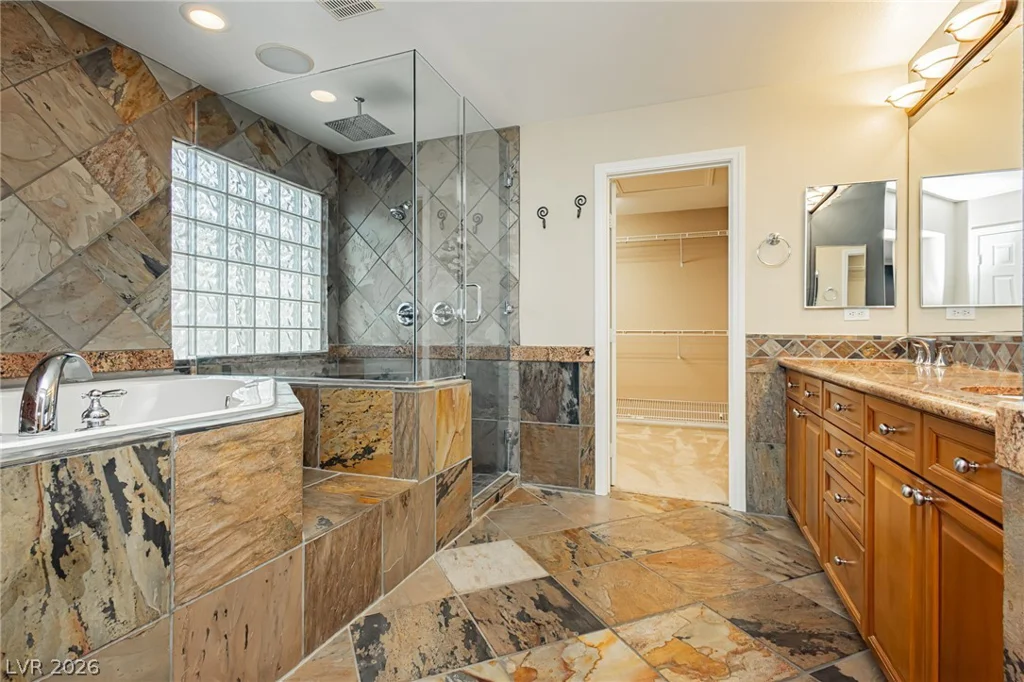 7427 Tomahawk Bend, Las Vegas, NV 89113