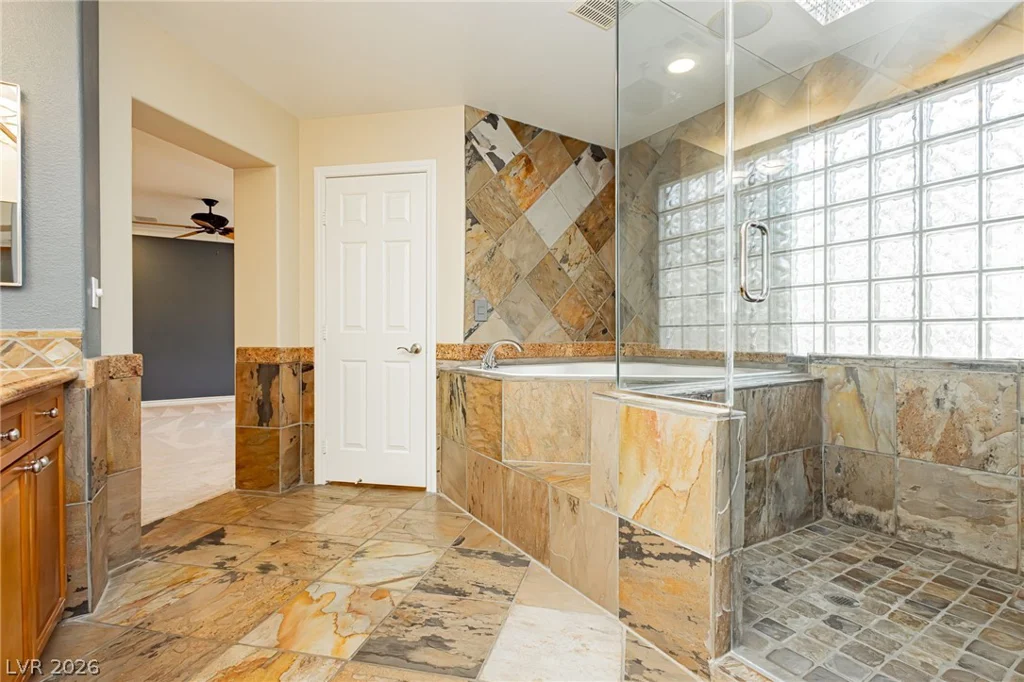 7427 Tomahawk Bend, Las Vegas, NV 89113