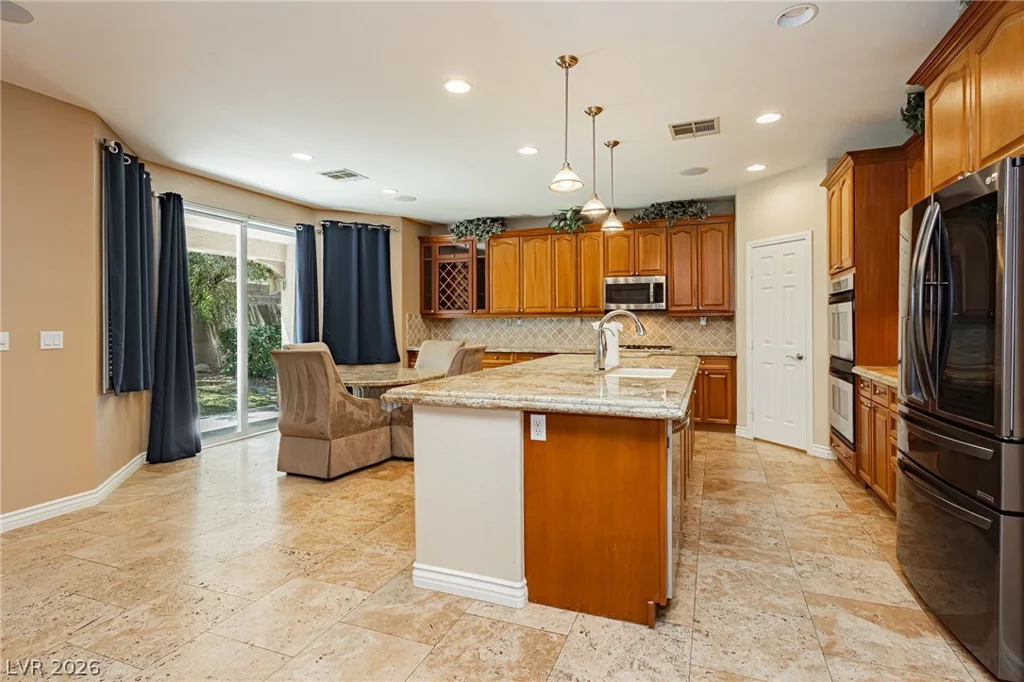 7427 Tomahawk Bend, Las Vegas, NV 89113