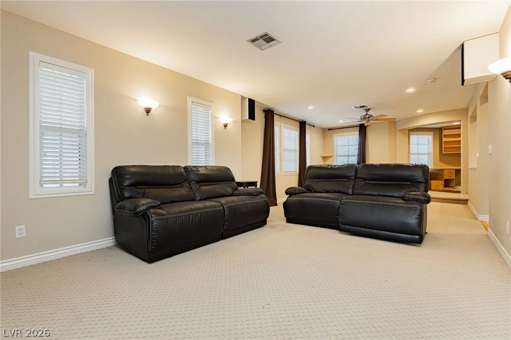 7427 Tomahawk Bend, Las Vegas, NV 89113