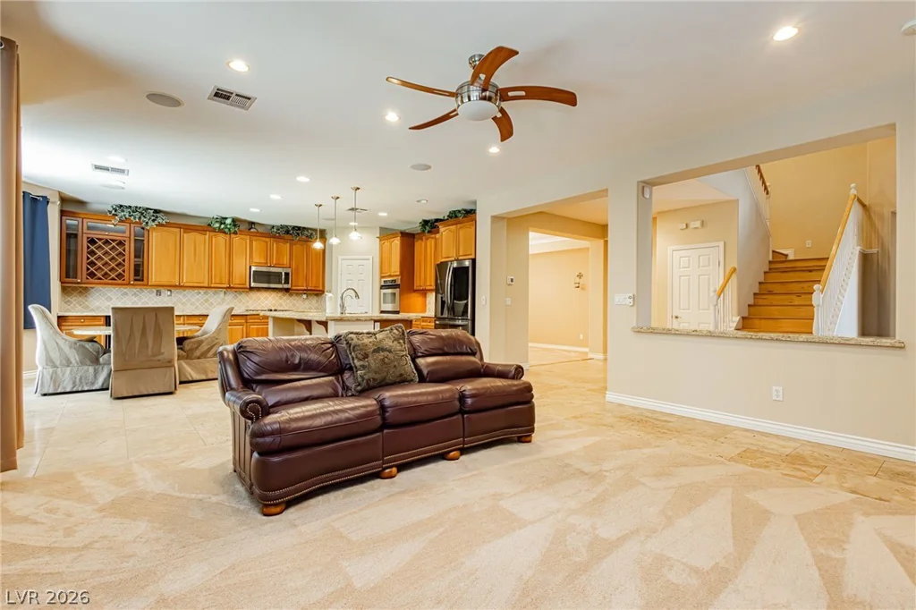 7427 Tomahawk Bend, Las Vegas, NV 89113