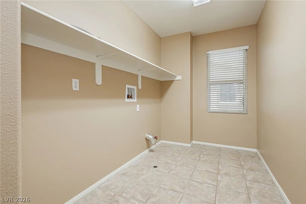 7427 Tomahawk Bend, Las Vegas, NV 89113