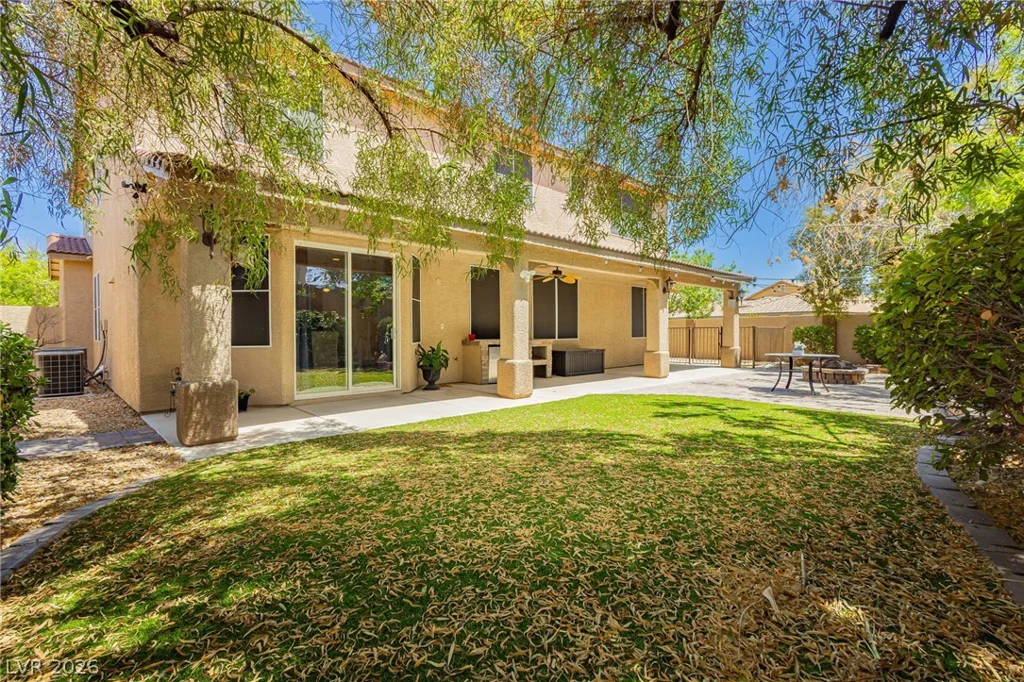 7427 Tomahawk Bend, Las Vegas, NV 89113