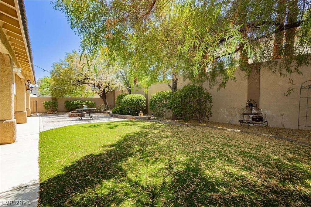 7427 Tomahawk Bend, Las Vegas, NV 89113