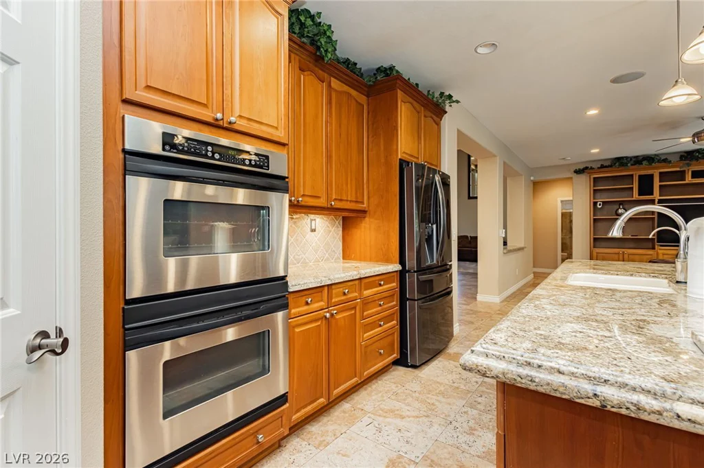 7427 Tomahawk Bend, Las Vegas, NV 89113