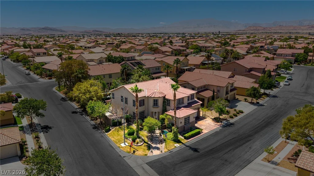 7427 Tomahawk Bend, Las Vegas, NV 89113