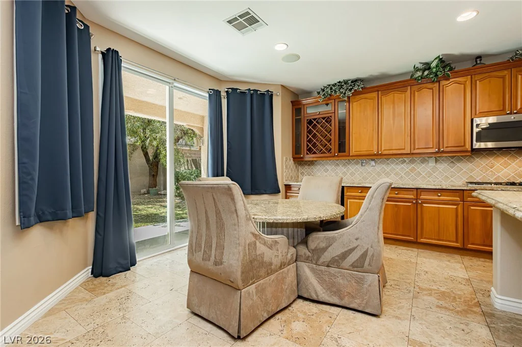 7427 Tomahawk Bend, Las Vegas, NV 89113