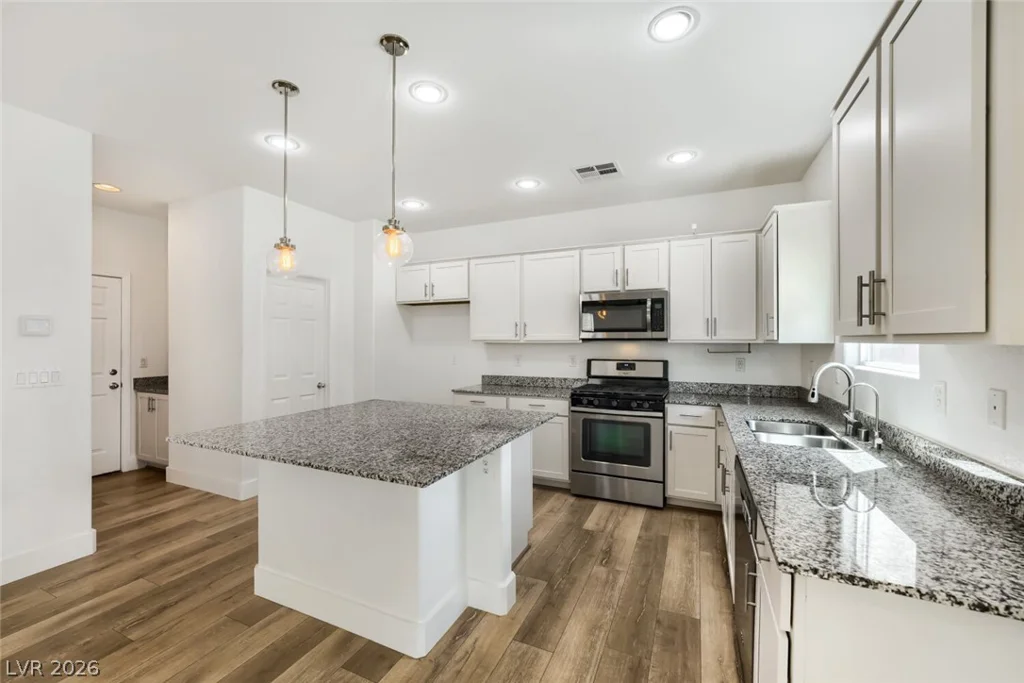 5849 Country Lake, North Las Vegas, NV 89081