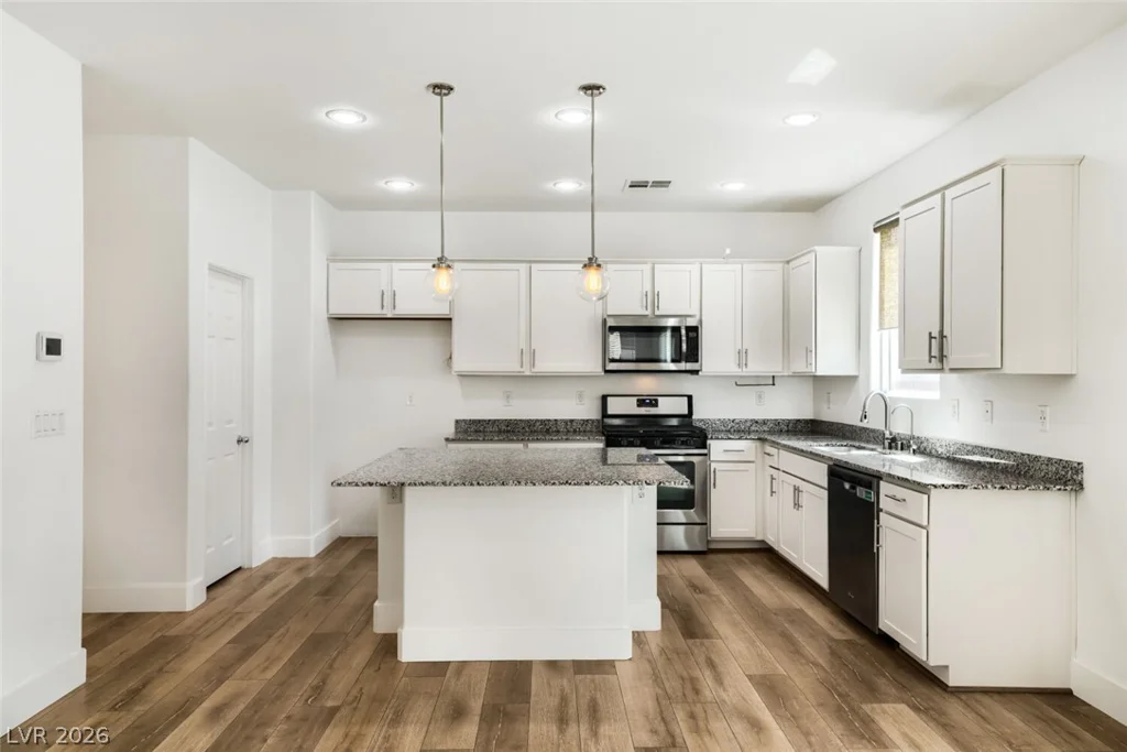 5849 Country Lake, North Las Vegas, NV 89081