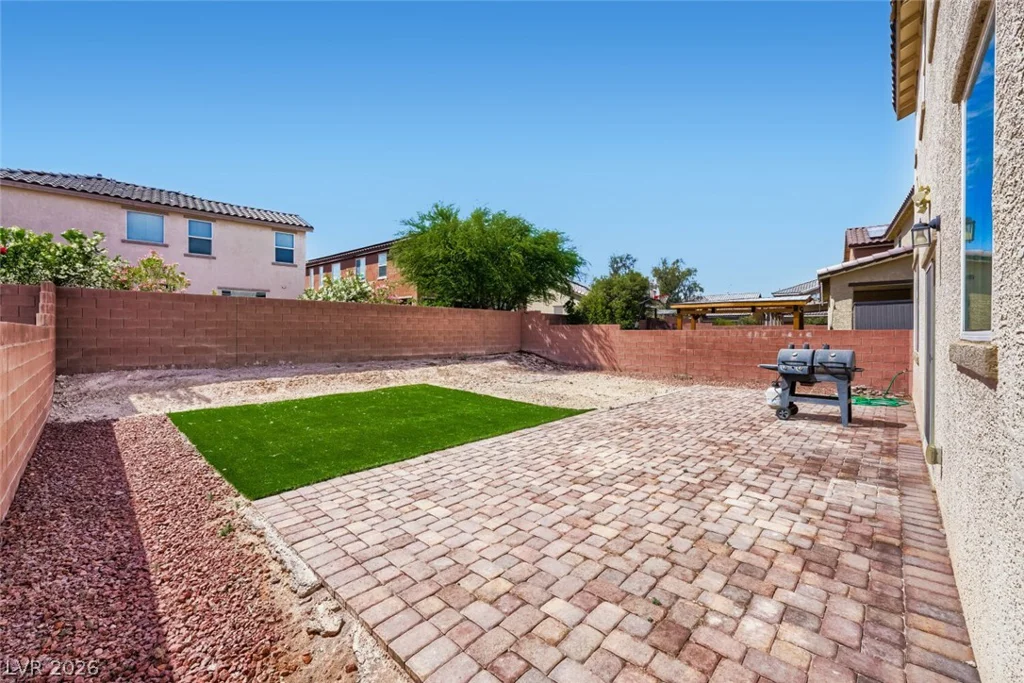 5849 Country Lake, North Las Vegas, NV 89081