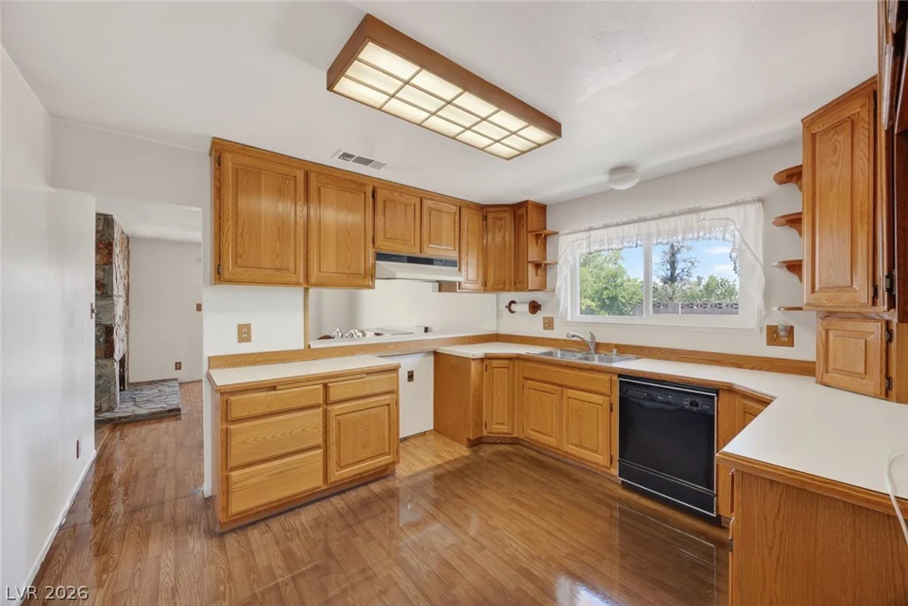 816 Peacock, Las Vegas, NV 89145