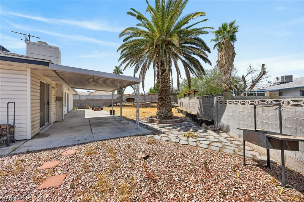 816 Peacock, Las Vegas, NV 89145