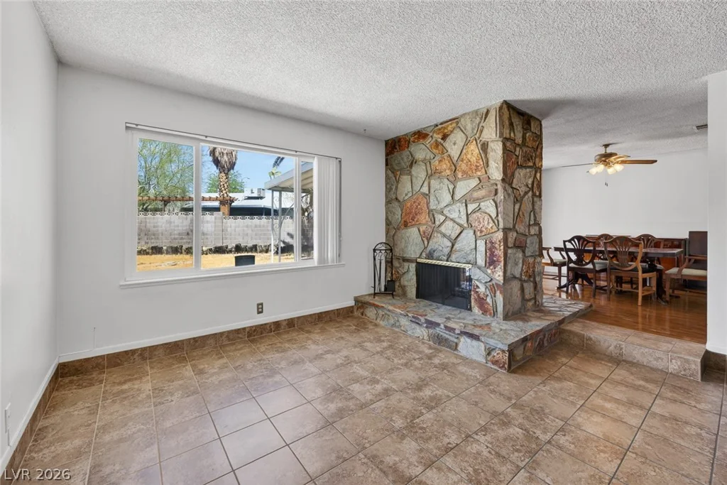 816 Peacock, Las Vegas, NV 89145