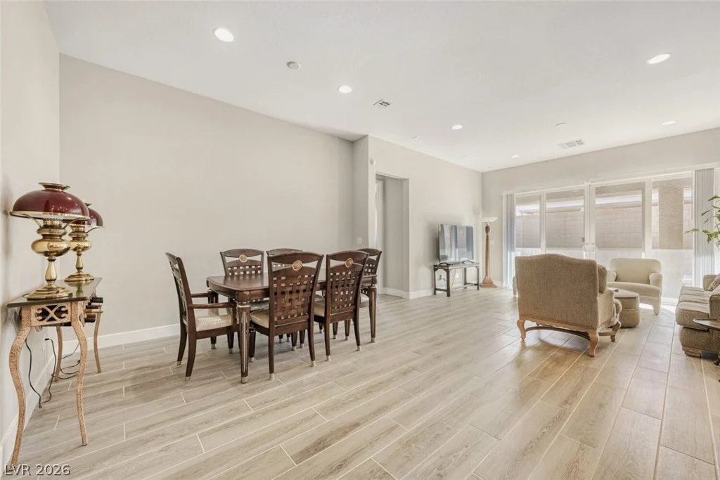3877 Haleh, Las Vegas, NV 89141