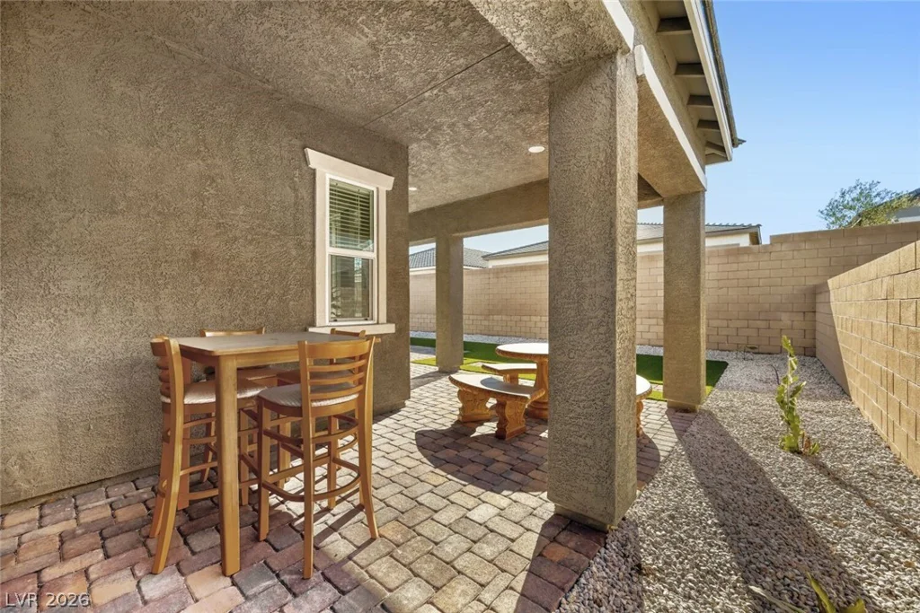 3877 Haleh, Las Vegas, NV 89141