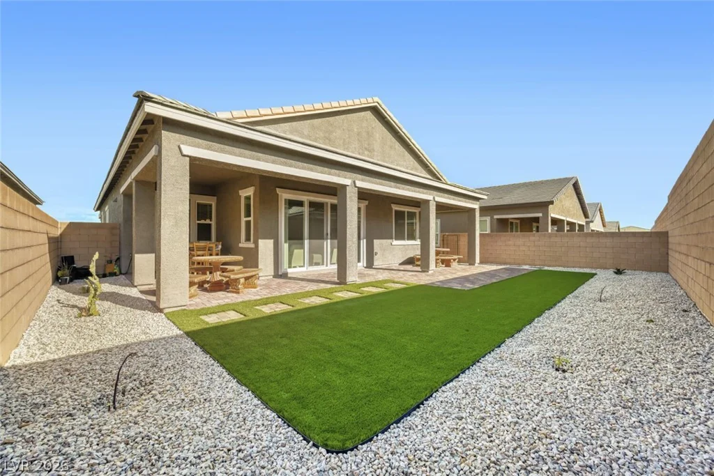 3877 Haleh, Las Vegas, NV 89141