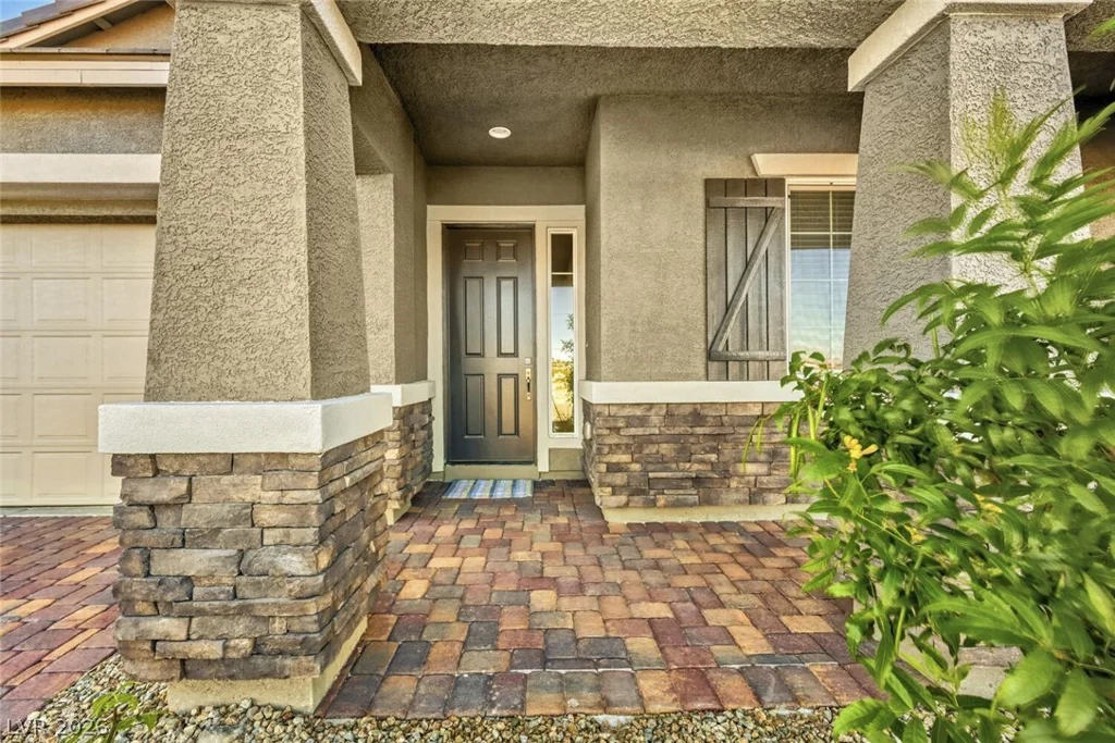 3877 Haleh, Las Vegas, NV 89141