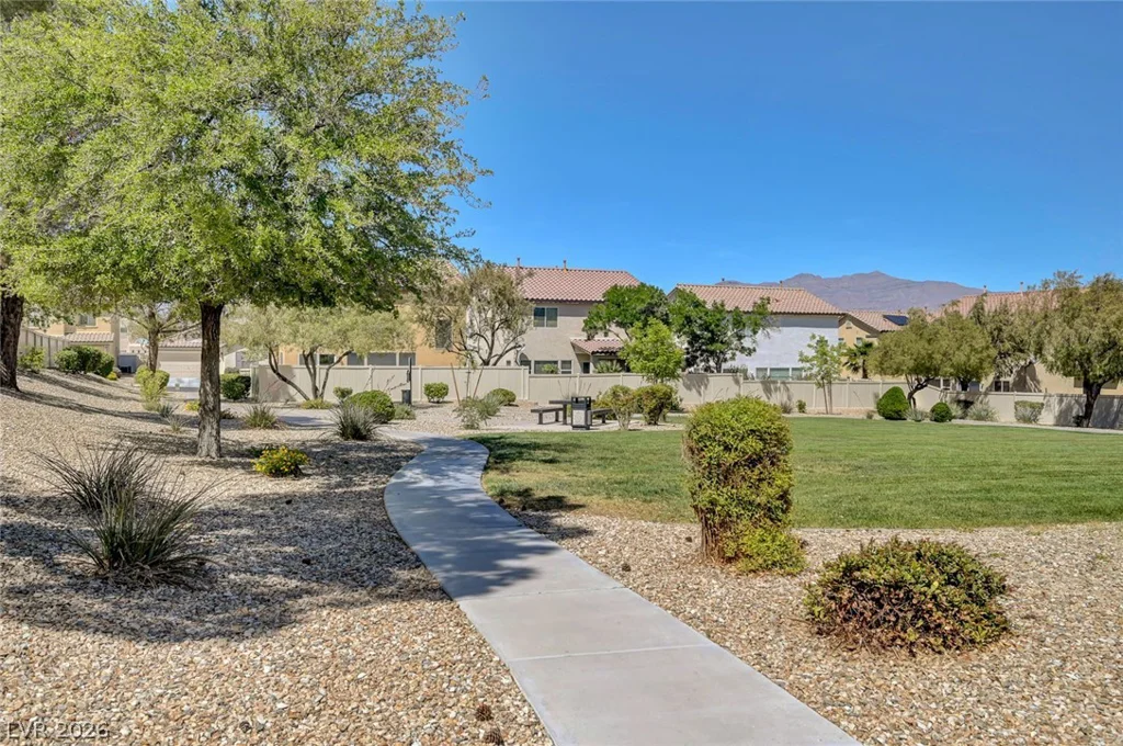 8645 Pitch Fork, Las Vegas, NV 89143