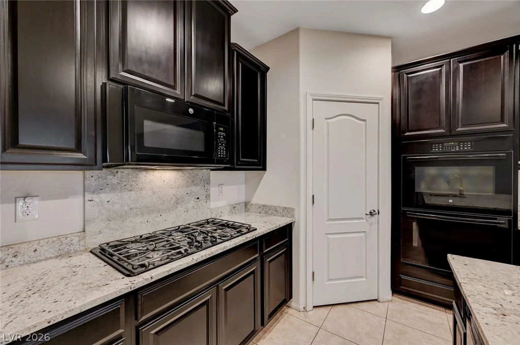 6161 Andover Wood, Las Vegas, NV 89113