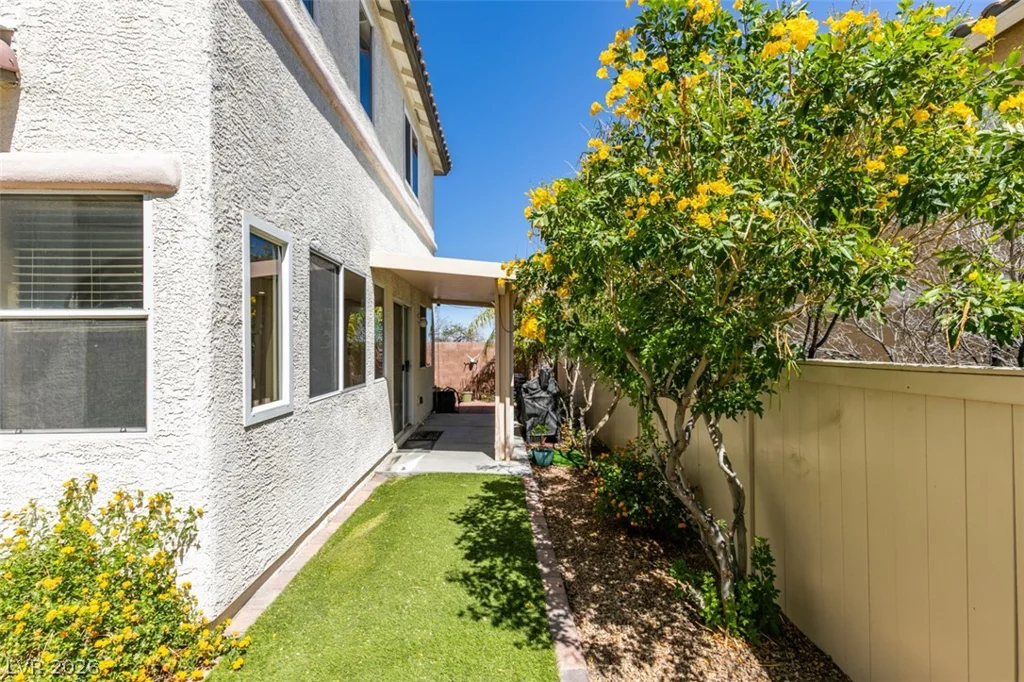 3868 Badgerbrook, Las Vegas, NV 89129