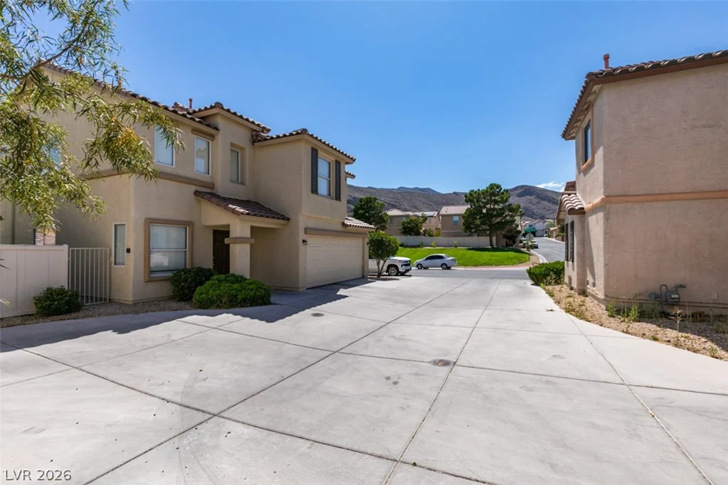 3868 Badgerbrook, Las Vegas, NV 89129