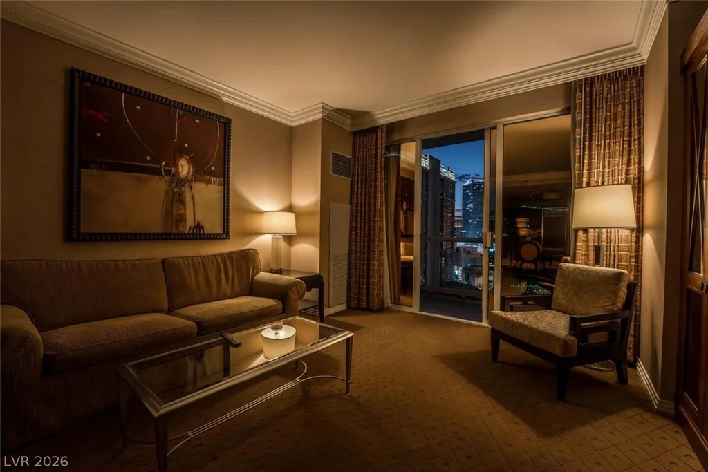 135 Harmon, Las Vegas, NV 89109