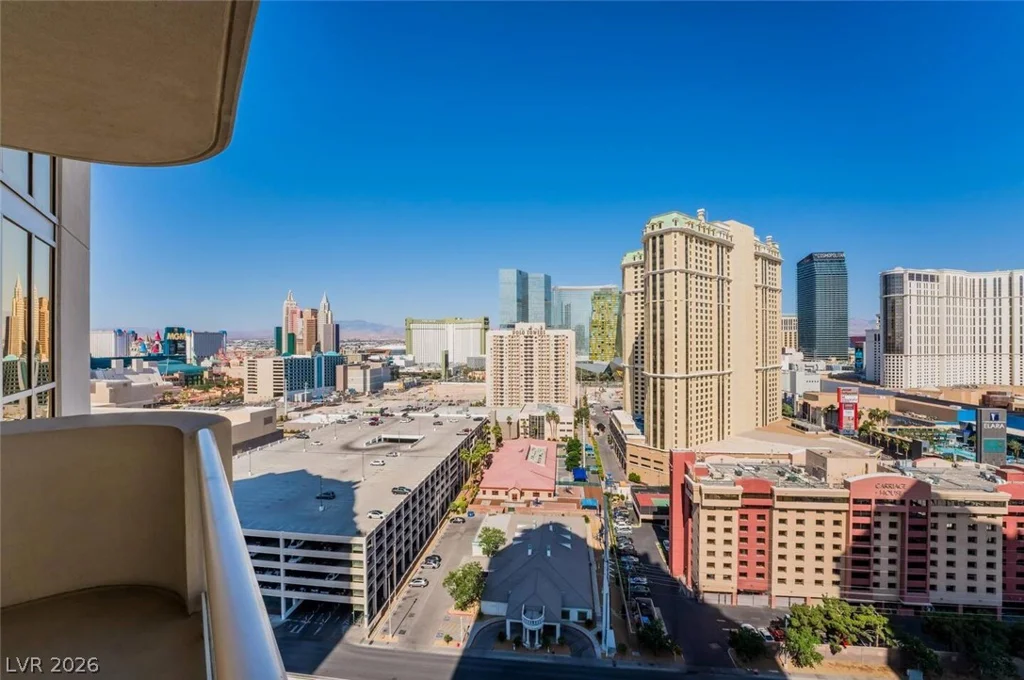 135 Harmon, Las Vegas, NV 89109