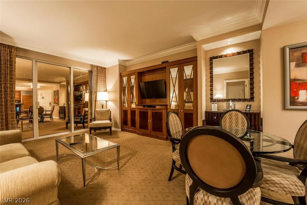 135 Harmon, Las Vegas, NV 89109