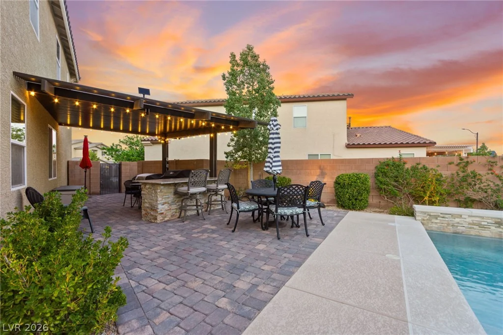 7843 Torreys Peak, Las Vegas, NV 89166