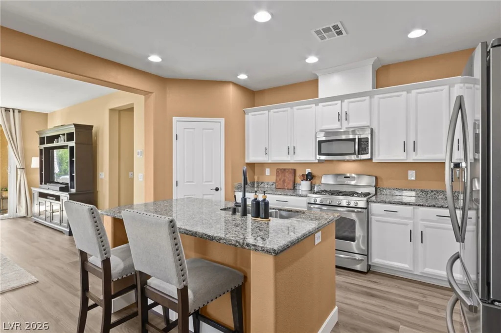 7843 Torreys Peak, Las Vegas, NV 89166