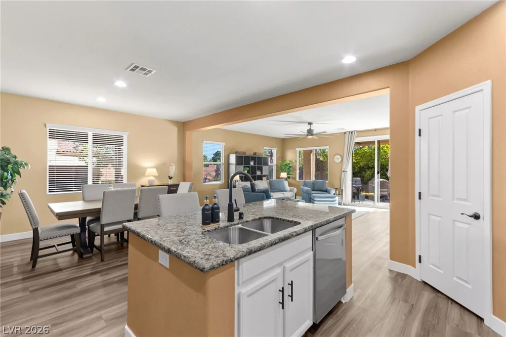 7843 Torreys Peak, Las Vegas, NV 89166
