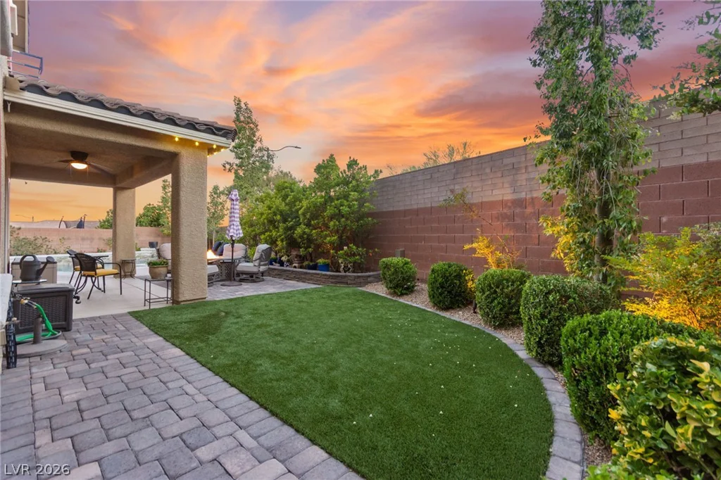 7843 Torreys Peak, Las Vegas, NV 89166