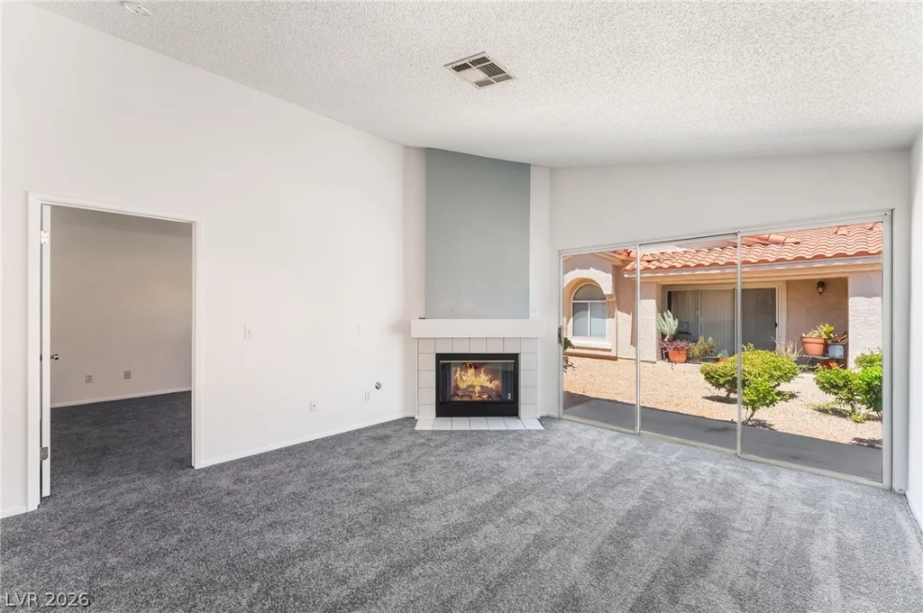 7820 Ravenhollow, Las Vegas, NV 89145