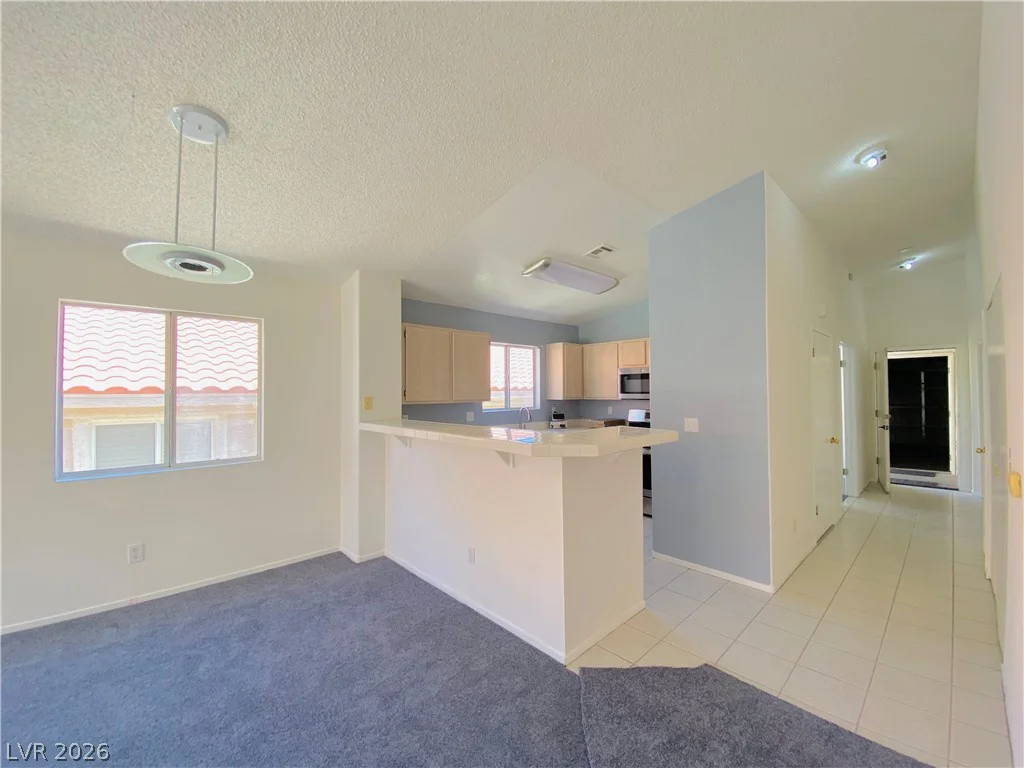 7820 Ravenhollow, Las Vegas, NV 89145