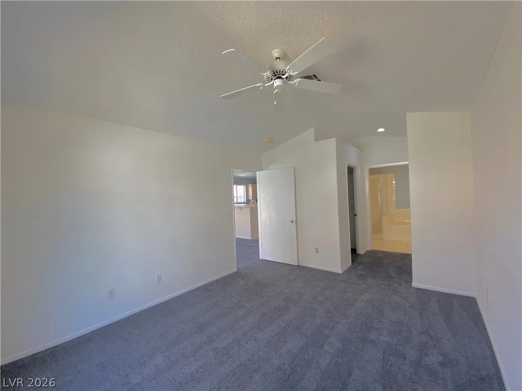 7820 Ravenhollow, Las Vegas, NV 89145