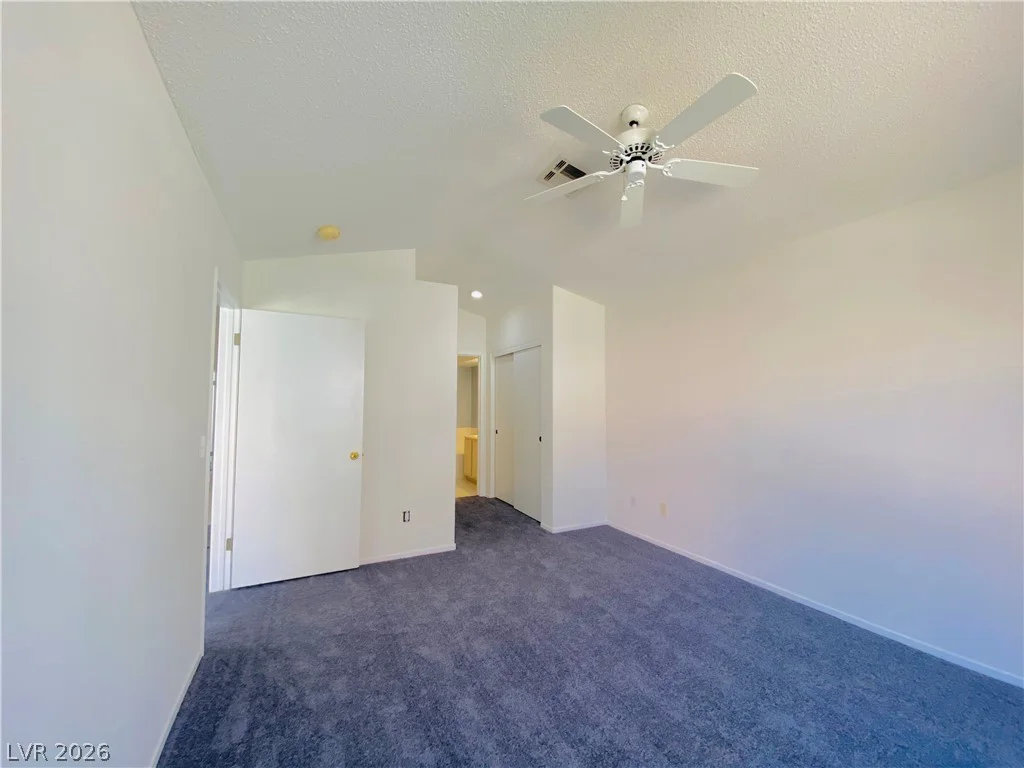 7820 Ravenhollow, Las Vegas, NV 89145