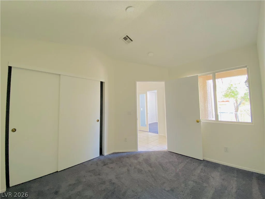 7820 Ravenhollow, Las Vegas, NV 89145