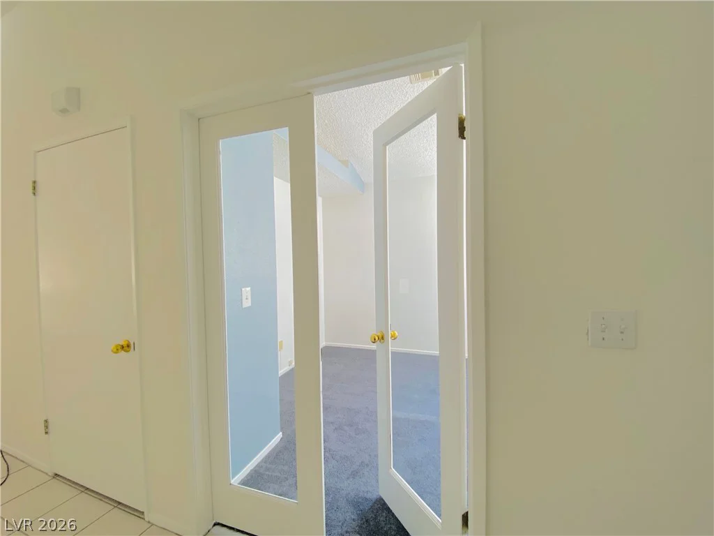 7820 Ravenhollow, Las Vegas, NV 89145