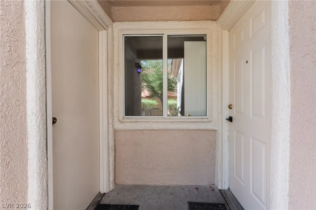 7820 Ravenhollow, Las Vegas, NV 89145