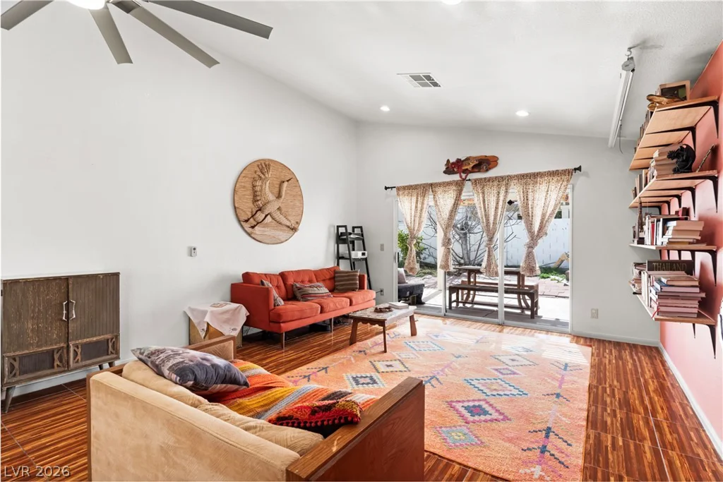 8309 Monico Valley, Las Vegas, NV 89128