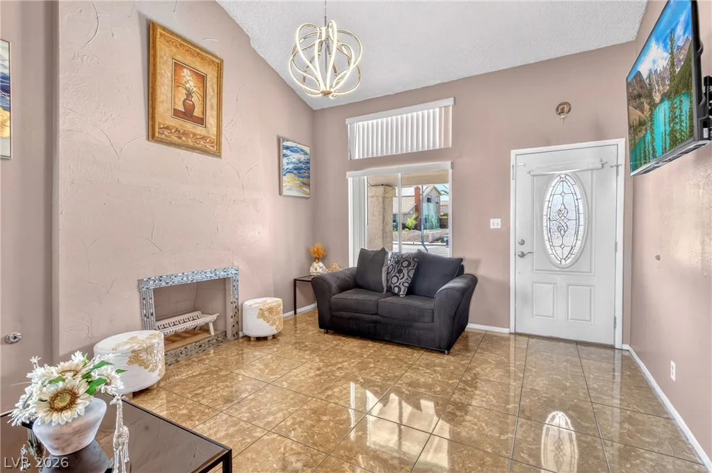 4302 Cloverhill, Las Vegas, NV 89147
