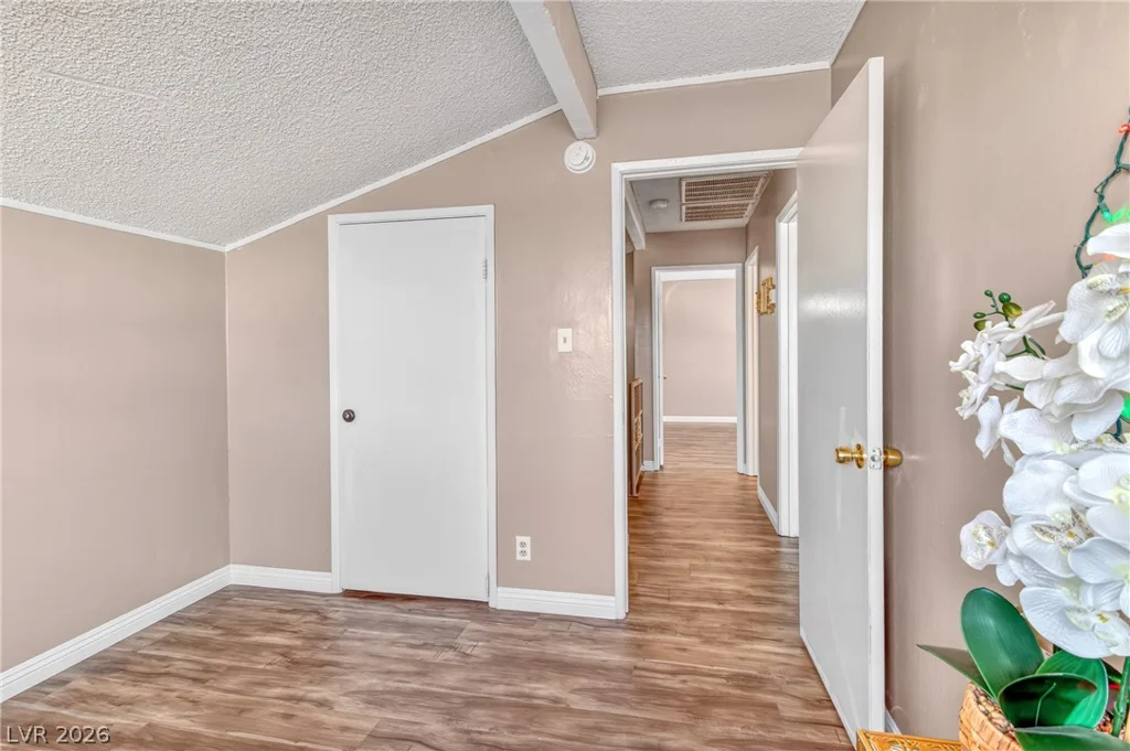 4302 Cloverhill, Las Vegas, NV 89147