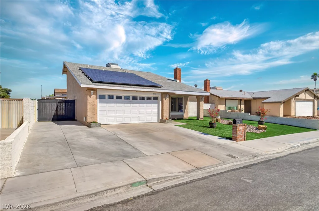 4302 Cloverhill, Las Vegas, NV 89147