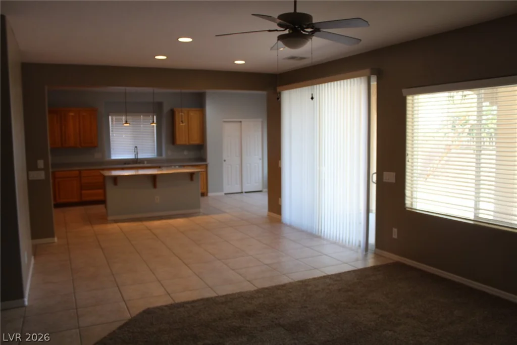 8412 River Ridge, Las Vegas, NV 89131