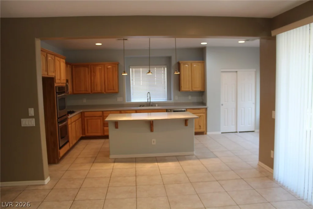 8412 River Ridge, Las Vegas, NV 89131