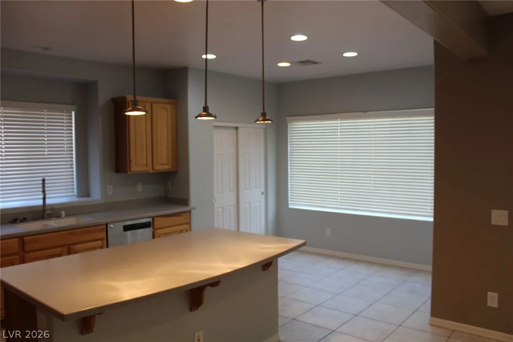 8412 River Ridge, Las Vegas, NV 89131