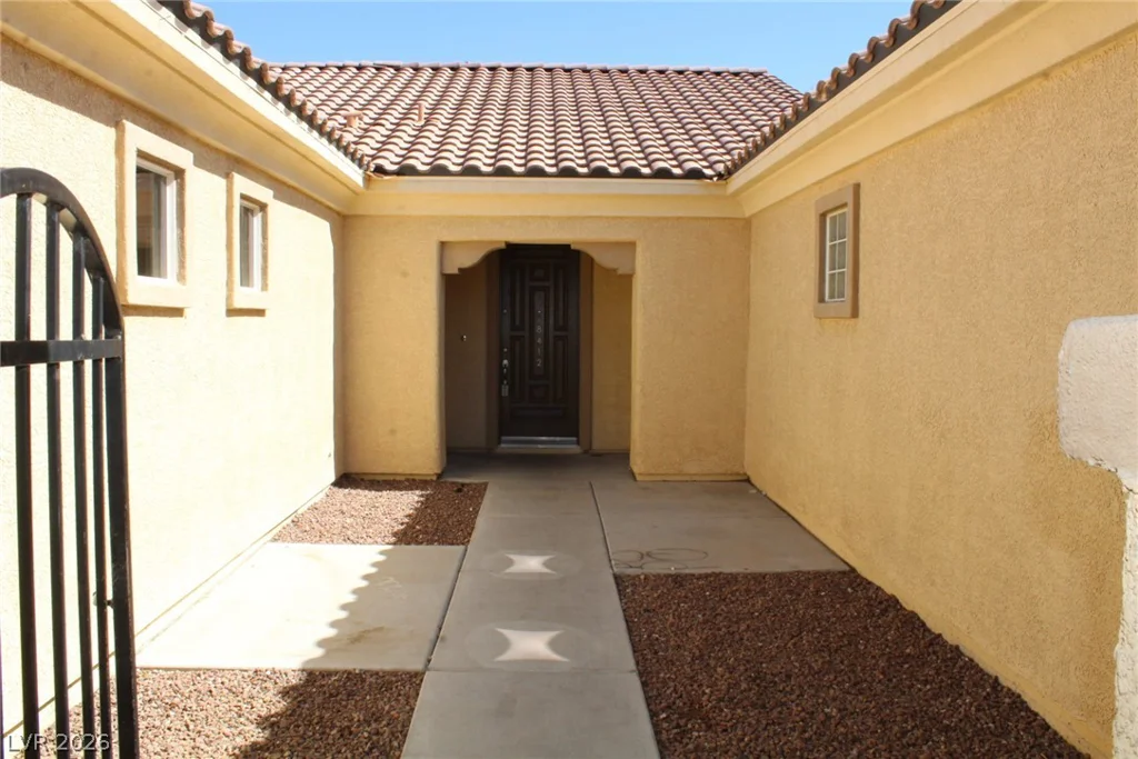 8412 River Ridge, Las Vegas, NV 89131