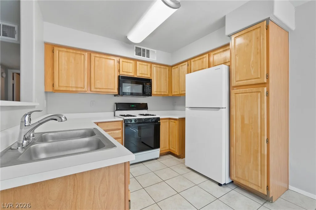 5710 Tropicana, Las Vegas, NV 89122