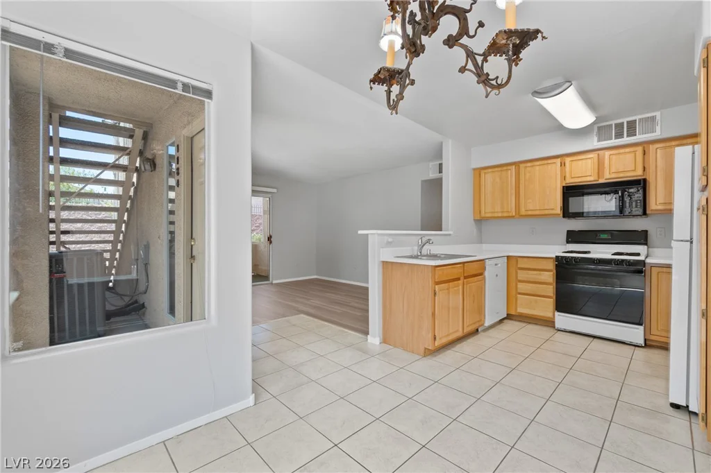 5710 Tropicana, Las Vegas, NV 89122